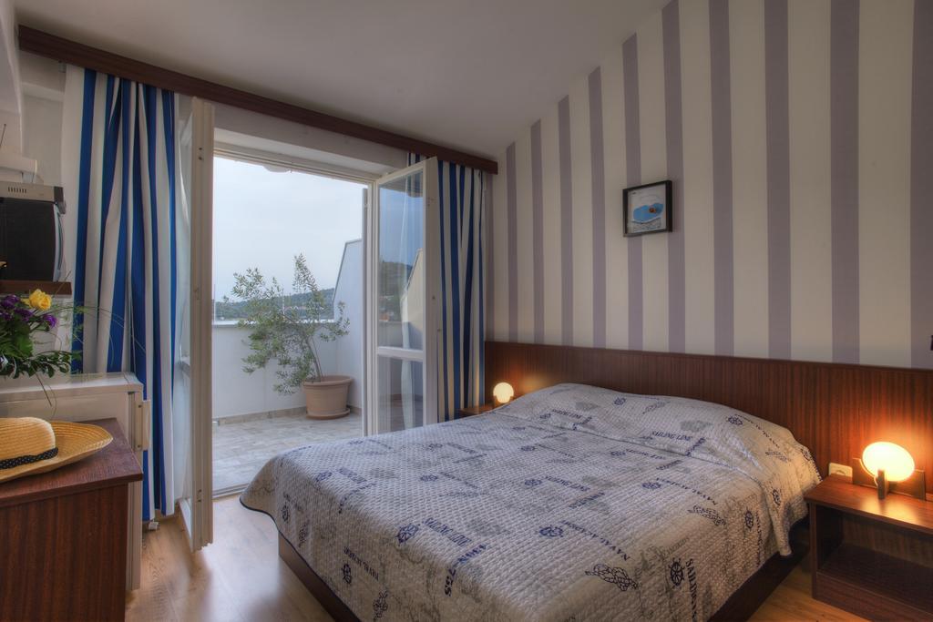 Gina Bed & Breakfast Tisno Exterior foto