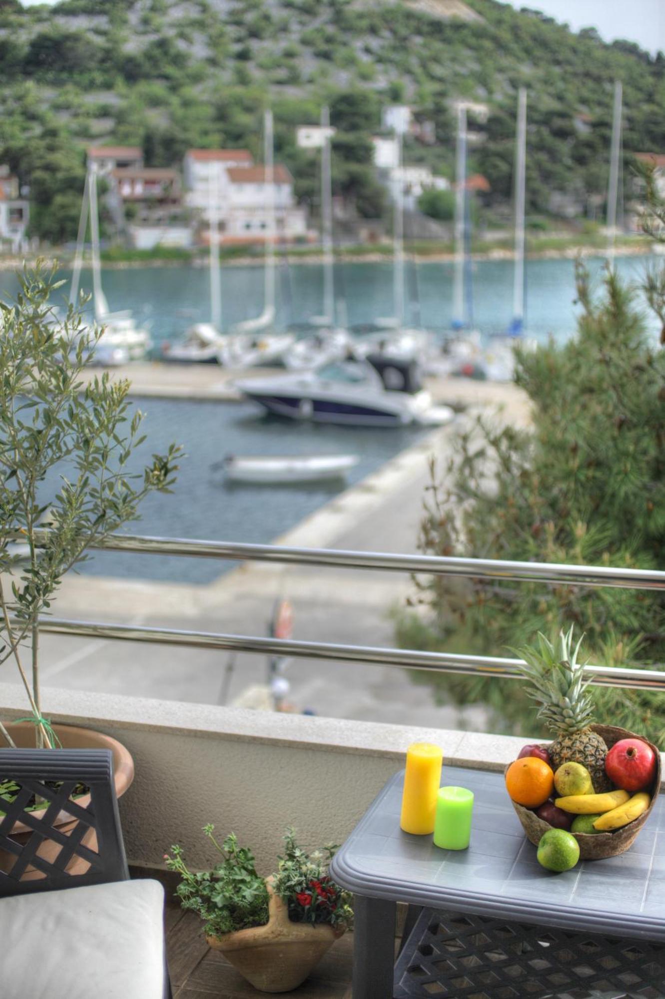 Gina Bed & Breakfast Tisno Exterior foto