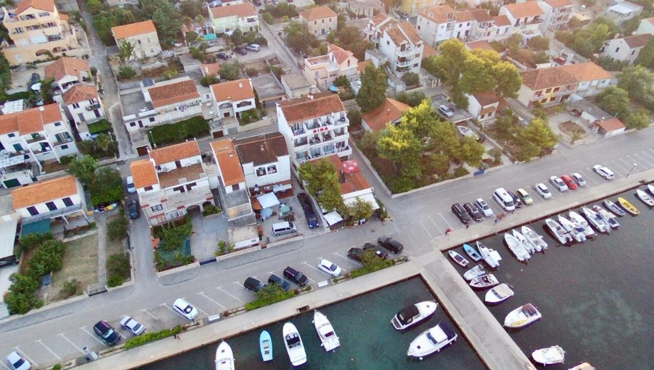 Gina Bed & Breakfast Tisno Exterior foto